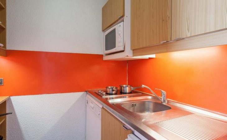 Residence Bellecote, La Plagne, Kitchen